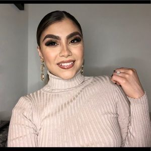 Meet your Posher, Eva